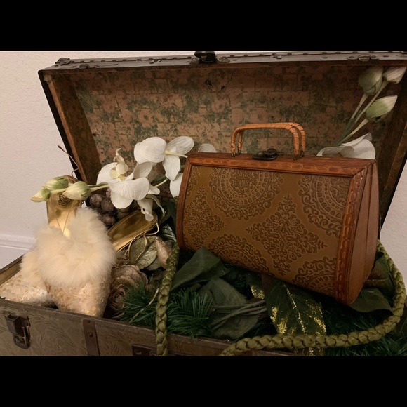 Vintage Moroccan Wooden Purse - Picture 4 of 16